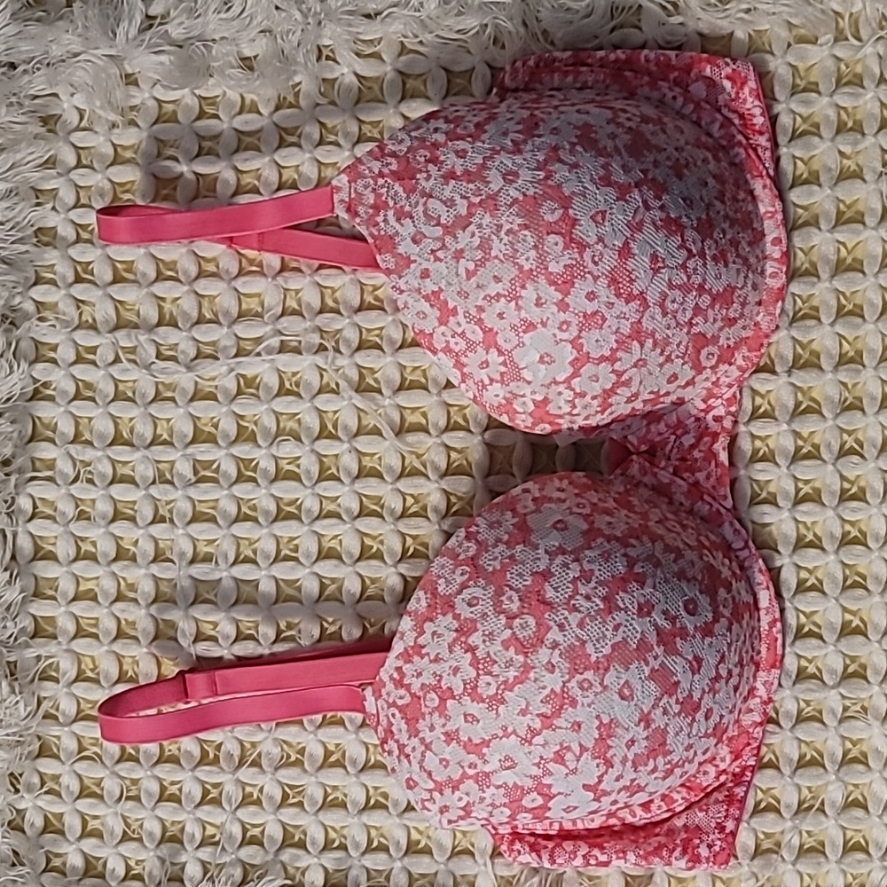 PINK by Victoria's Secret Bra 34DD Pink & White T-Shirt Floral Underwire Barbie
